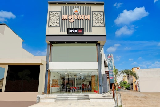HOTEL O ANUSHTHAN