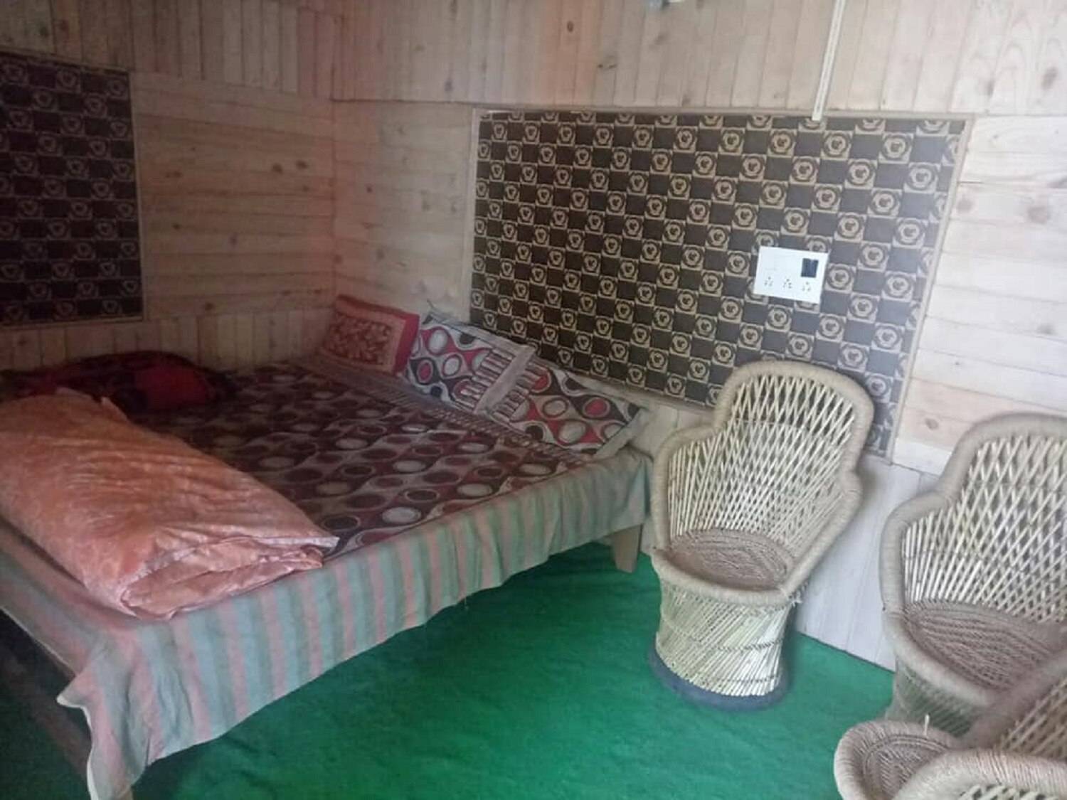 Peace Homestay - Tap to explore photos