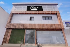 Collection O BKC Kurla Formerly Hotel Pride Suite, Mumbai