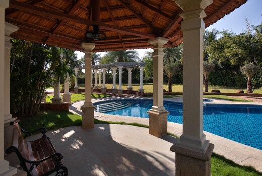 Villa Del Sol by Baywatch Stayzz