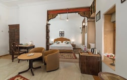 Executive Suite Room 1