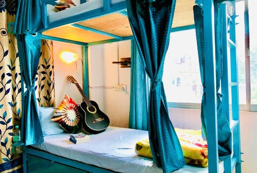Skyard Hostel-Laxman Jhulla
