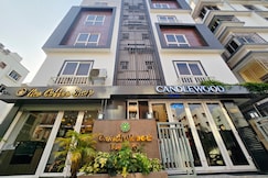 Candlewood Park near Newtown Bisarjan Ghat, Kolkata