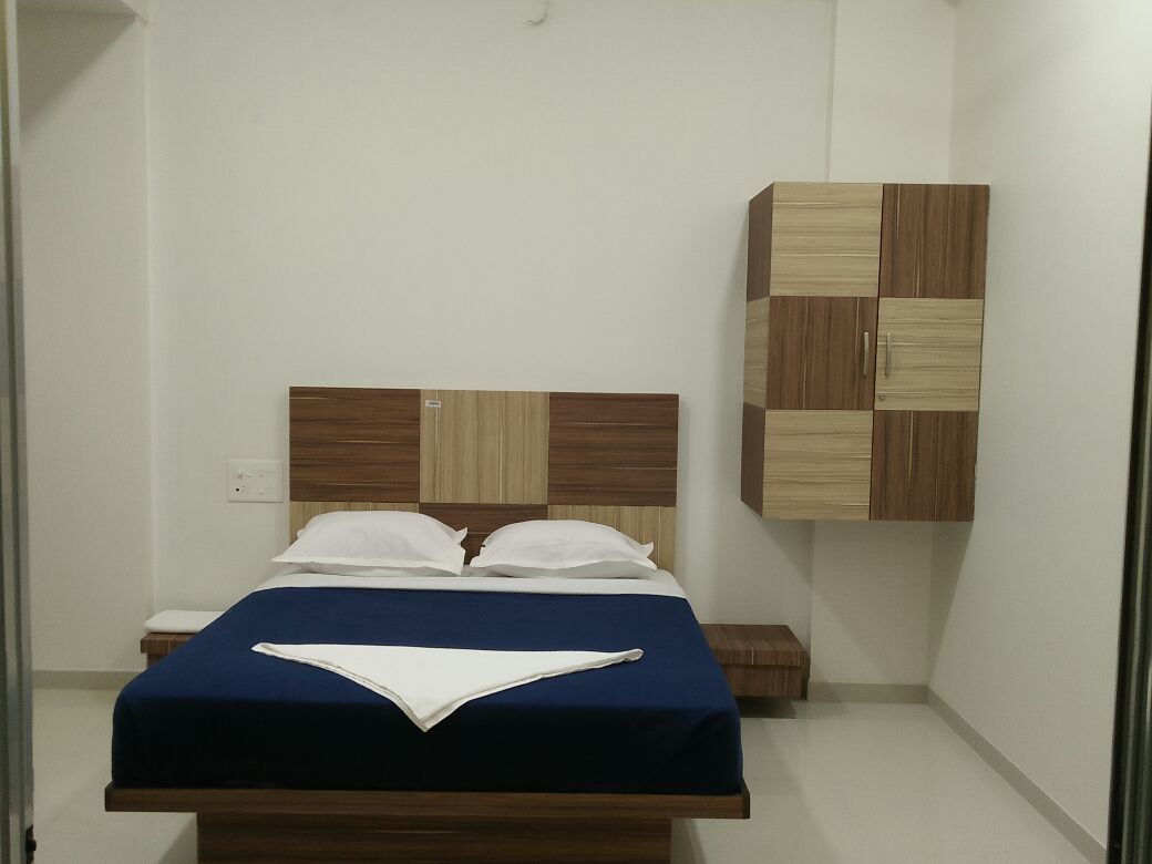 Deluxe Room Non AC 1