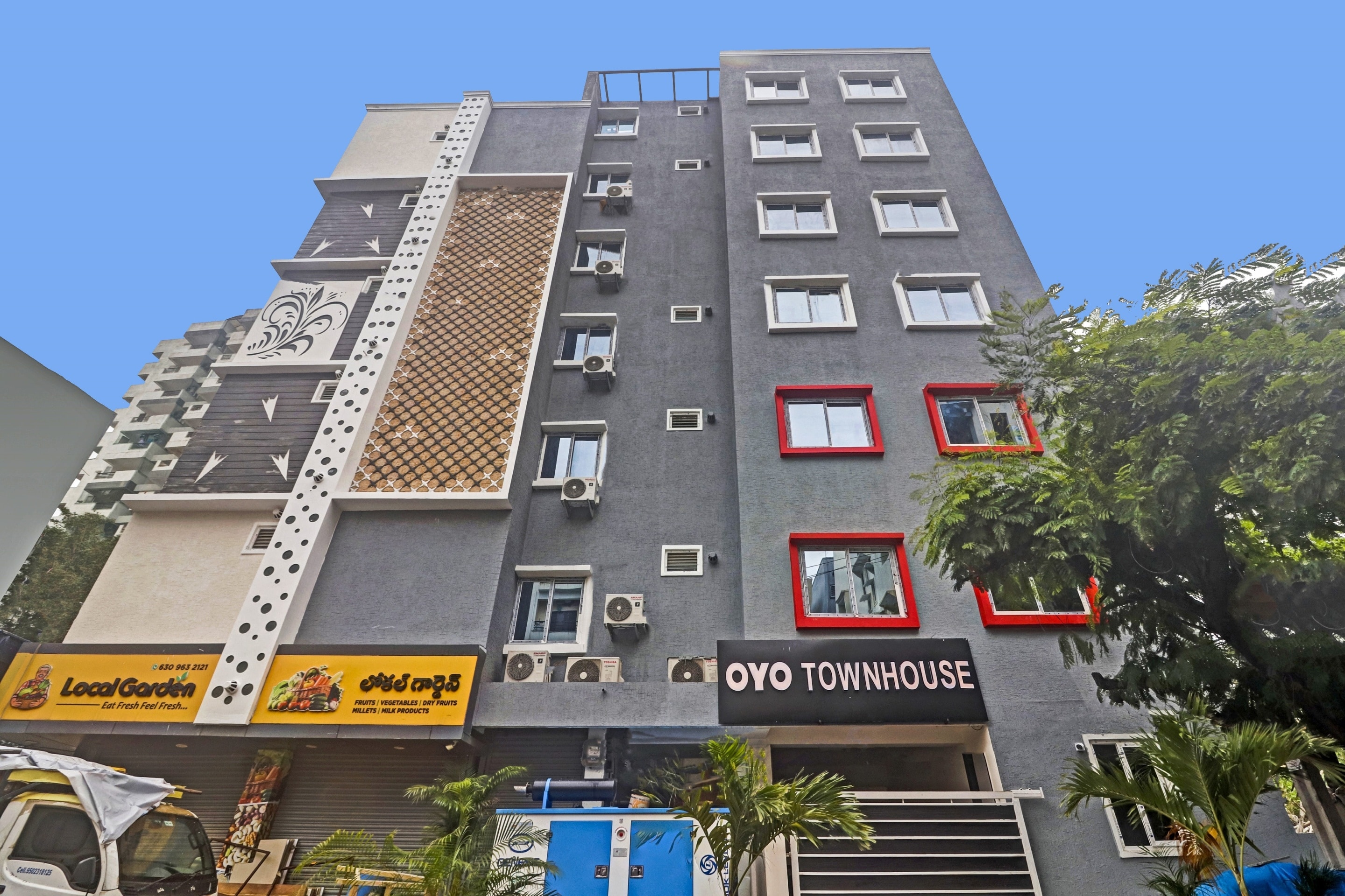 Collection O LANCO TECHNO PARK Near Wellfargo, Divyasree, CARE & KIMS hospital - Tap to explore photos