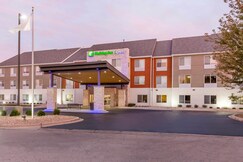 Holiday Inn Express and Suites Chicago West - St Charles, Dupage