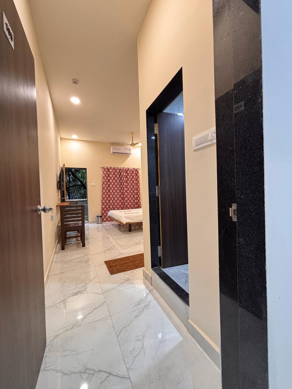 Wavelash Beach Resort 4