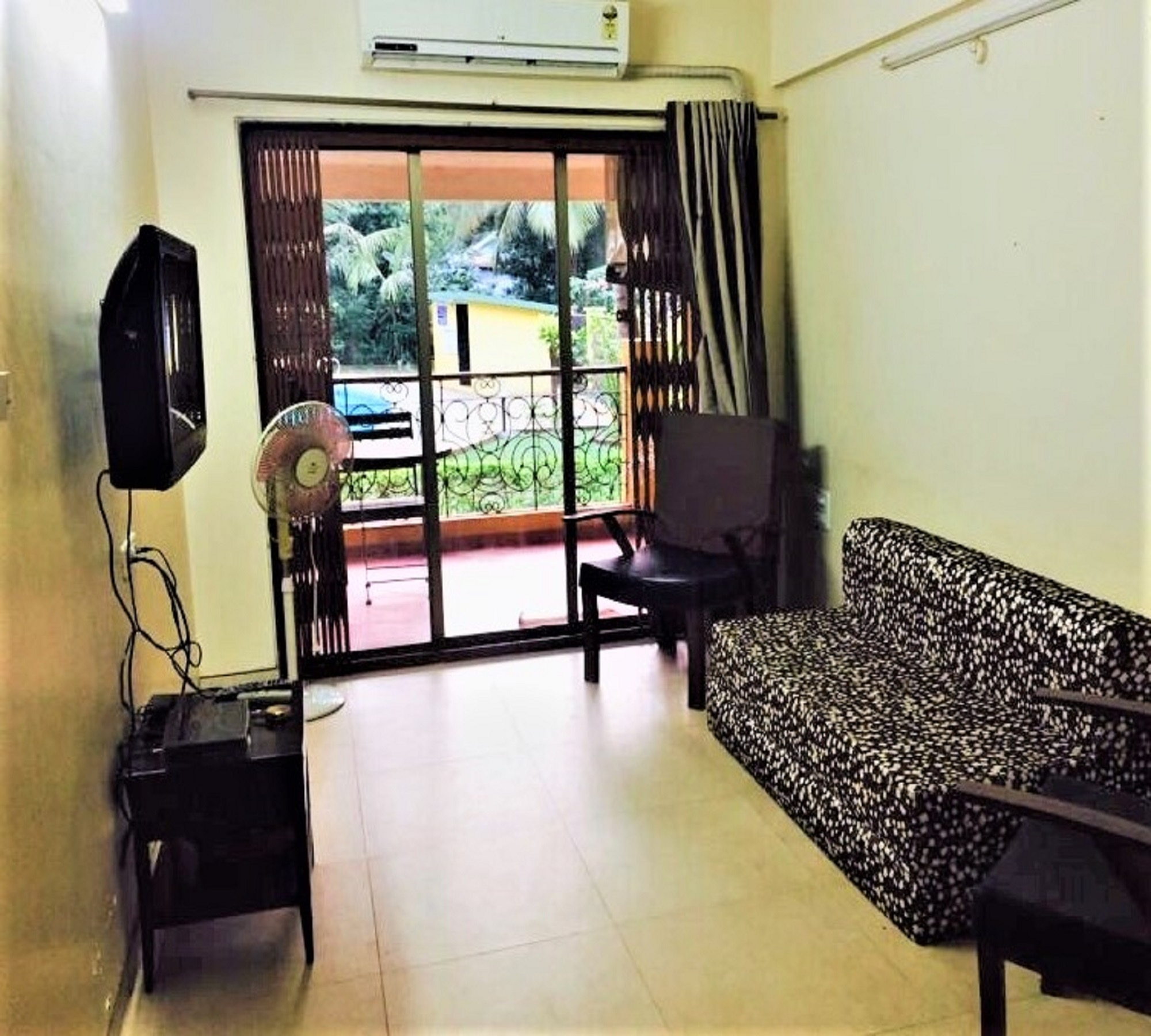 Peaceful Stay in a 2 BHK Villa - Tap to explore photos