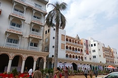 ISKCON Prayagraj Guest House, Soraon