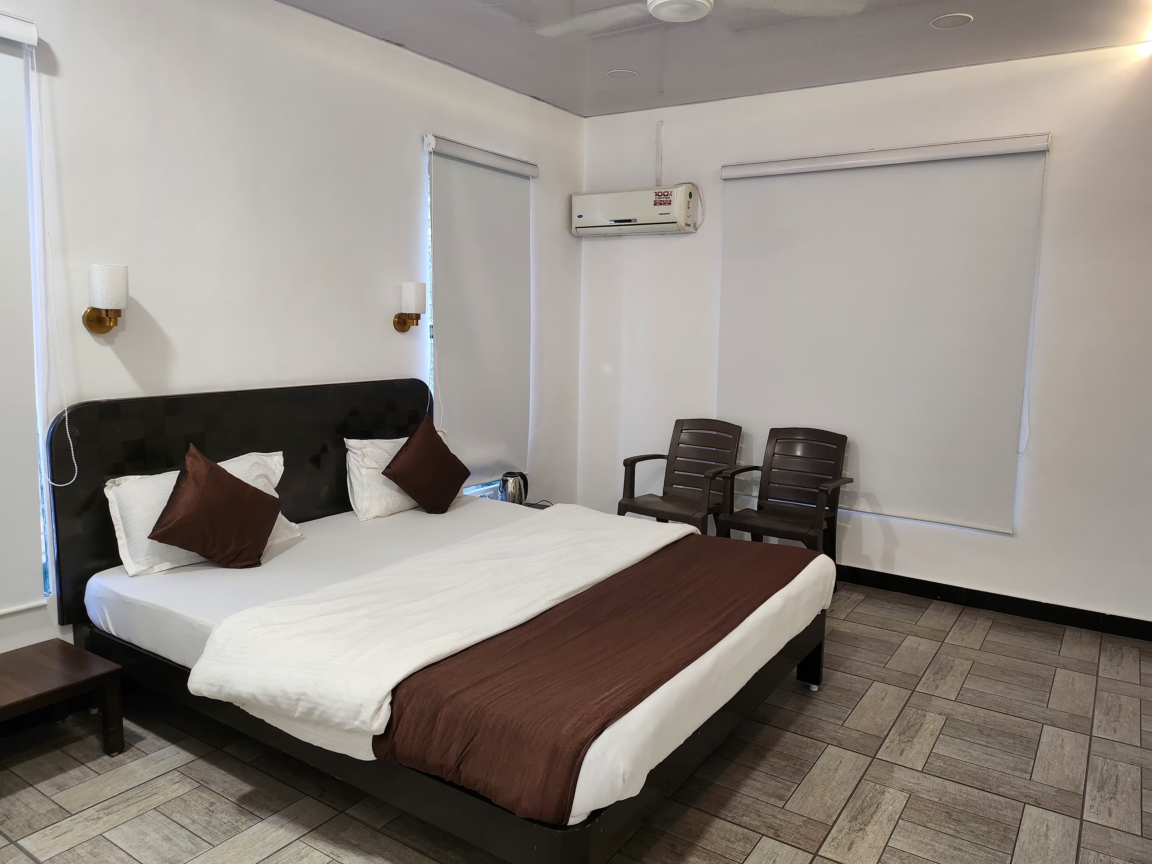 AC Economic Room 1