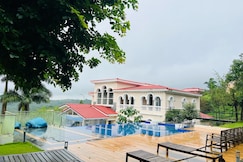 Villa Amista - Luxury Villa with heated pool by SOAL, Wadgaon