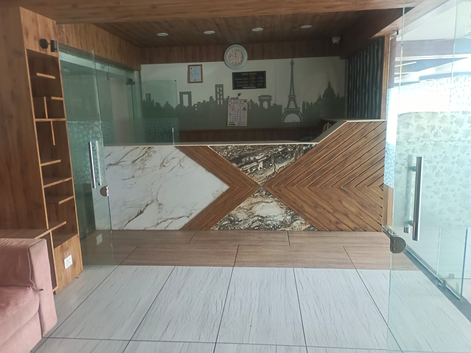 HOTEL MIDTOWN AC AND NON AC ROOMS - Tap to explore photos
