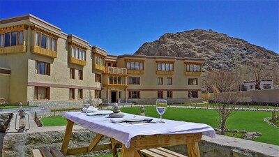 The Driftwood Hotel Leh