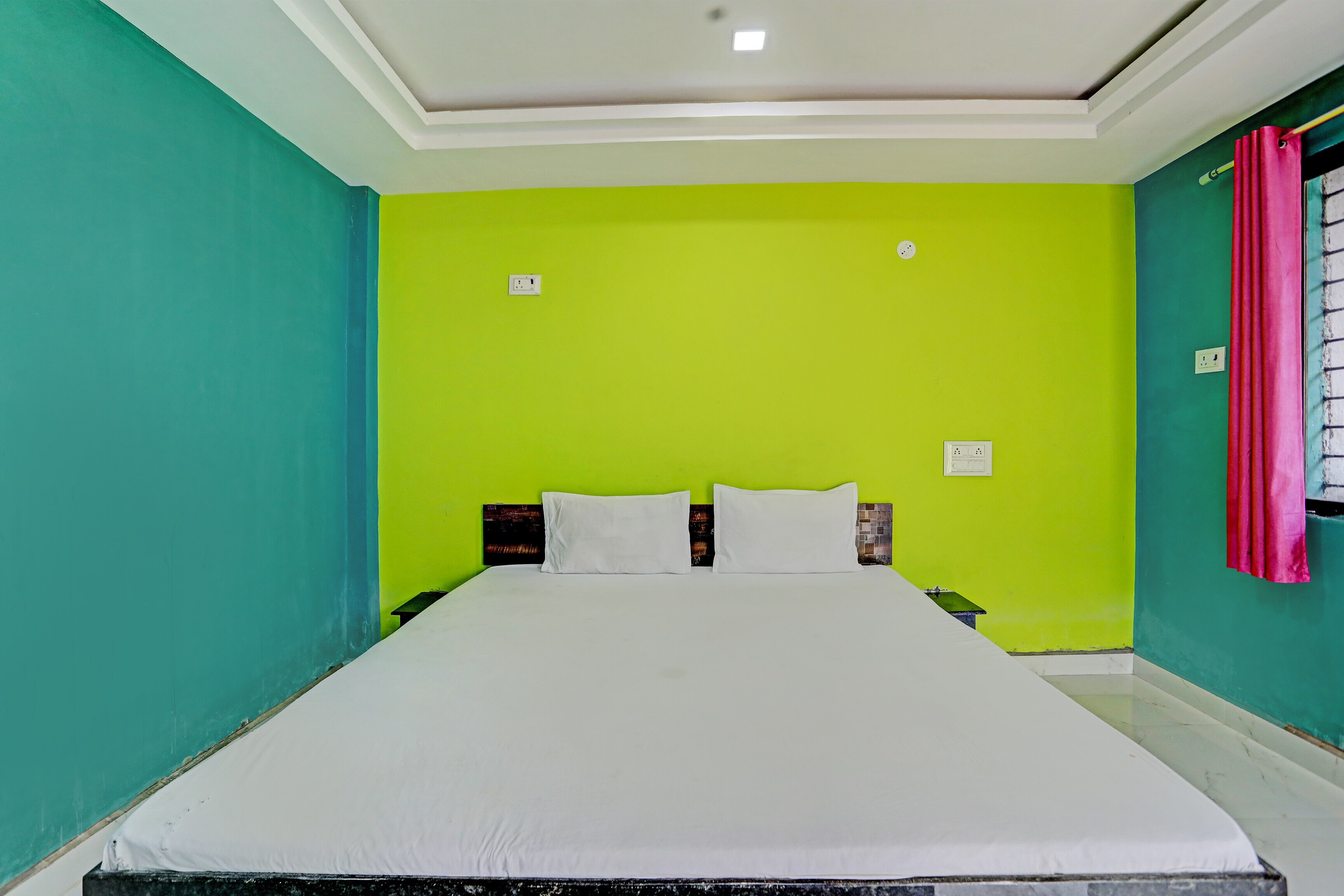 Hotel O Shree Siddheshwar Resort - Tap to explore photos
