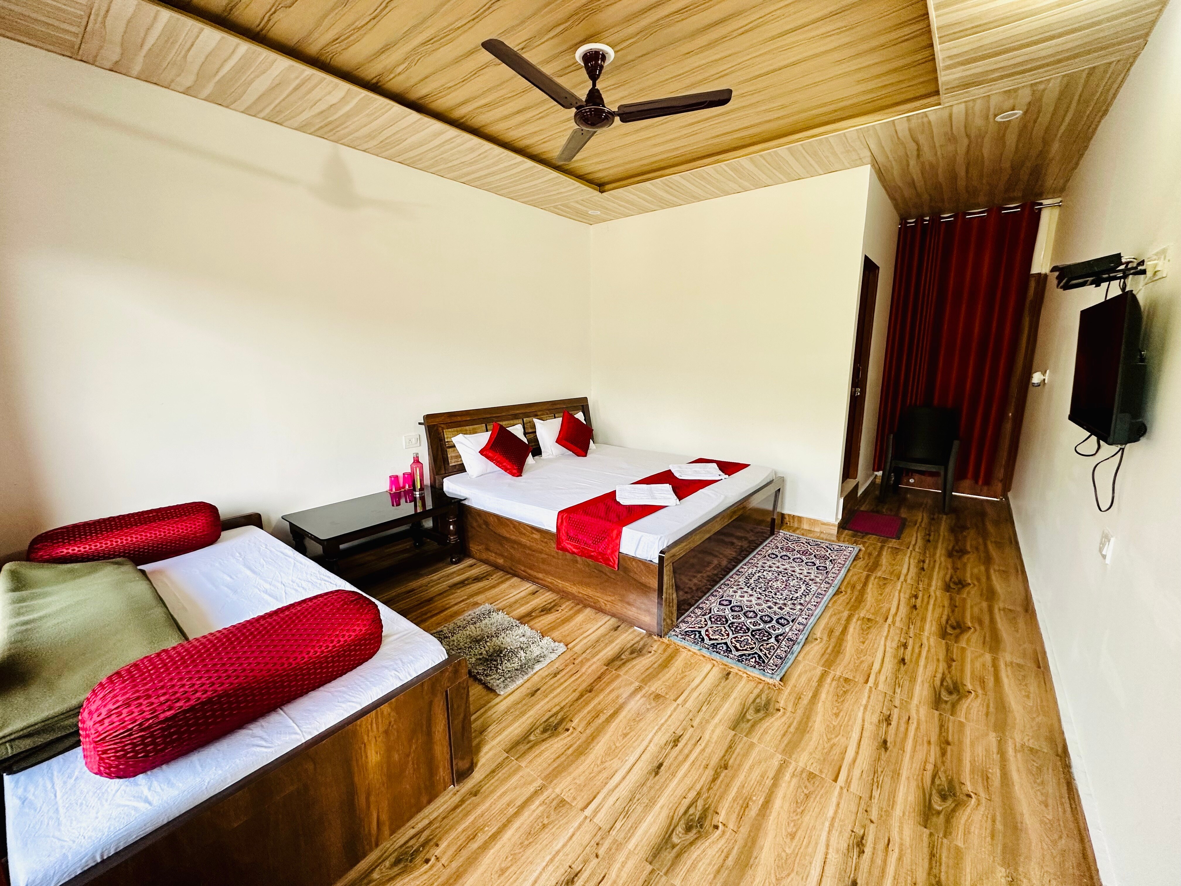 Aalayam Home Stay - Tap to explore photos