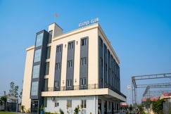 HOTEL STATUS CLUB, Hardoi