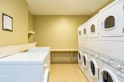 Staybridge Suites COLLEGE STATION, an IHG hotel, Brazos