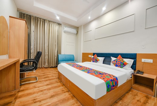 FabHotel Alpine Tree