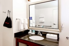 Hampton Inn & Suites Raleigh/Cary I-40 (PNC Arena), Wake