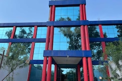 Hotel O Dadri Railway Station Formerly Mulaqat,, Greater Noida