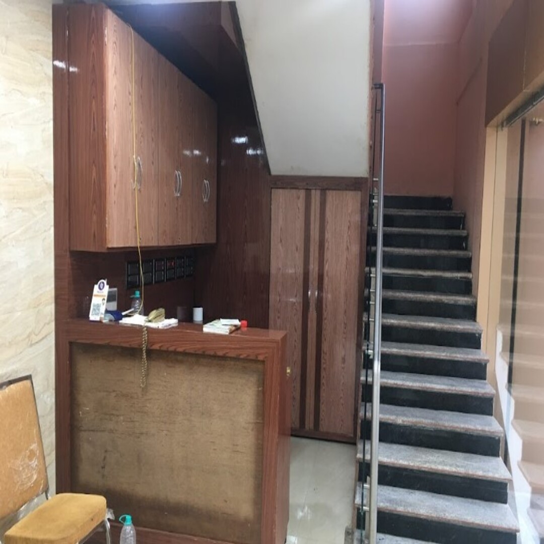 Sri Kameswara Lodge n Convention - Tap to explore photos