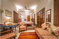 Tranquil & Cozy Family Getaway Villa with Private Garden, Shantiniketan