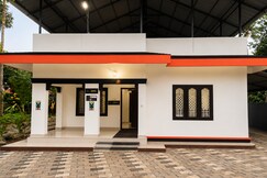 Saanvi 3 Bedroom Stay  South Cliff  No Kitchen, Varkala