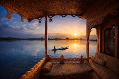HOUSEBOAT LAVISH PEARL, Srinagar