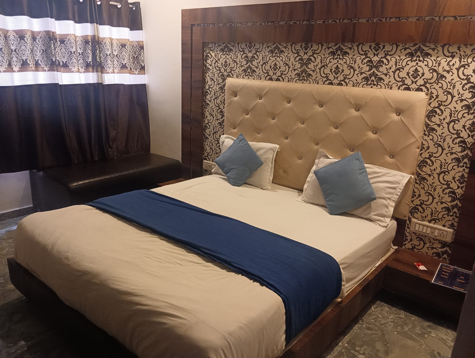 HOTEL SWASTIK INN AHMEDABAD - Tap to explore photos