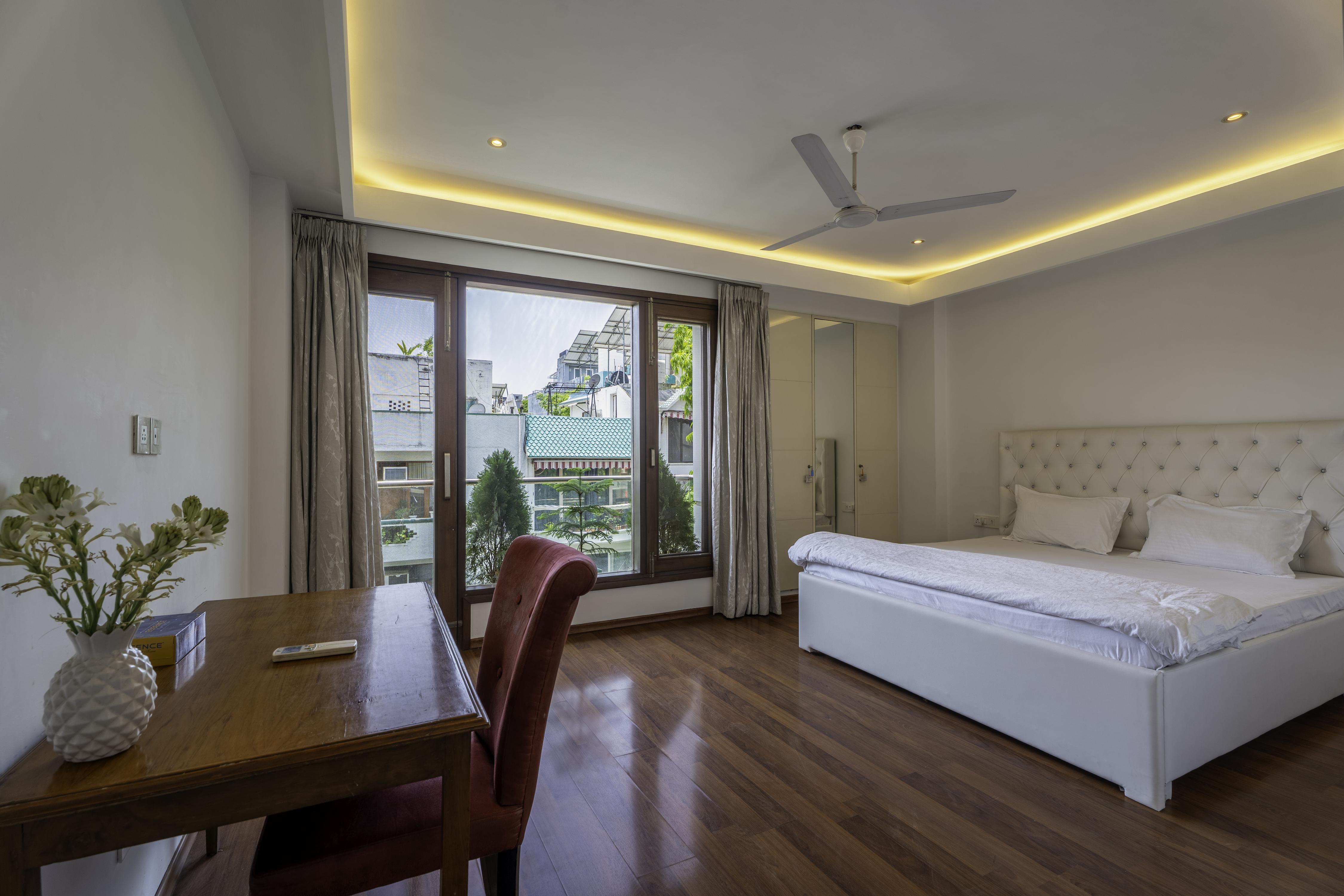 Saket 54   Luxe 4 bhk in Saket  New Delhi - Tap to explore photos