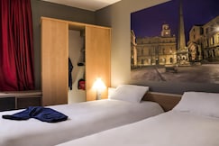 ibis Arles, Bouches-du-Rhone