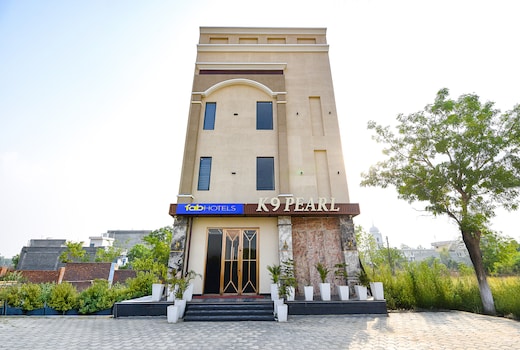 FabHotel K9 Pearl