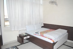 Hotel Vinayak Palace , Sikar