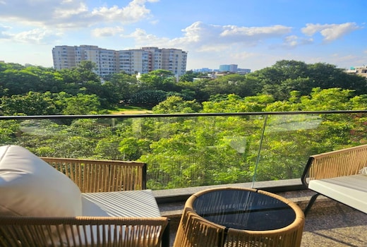 Blissful 5BHK | Golf Course Rd | Micasso homes | No Party