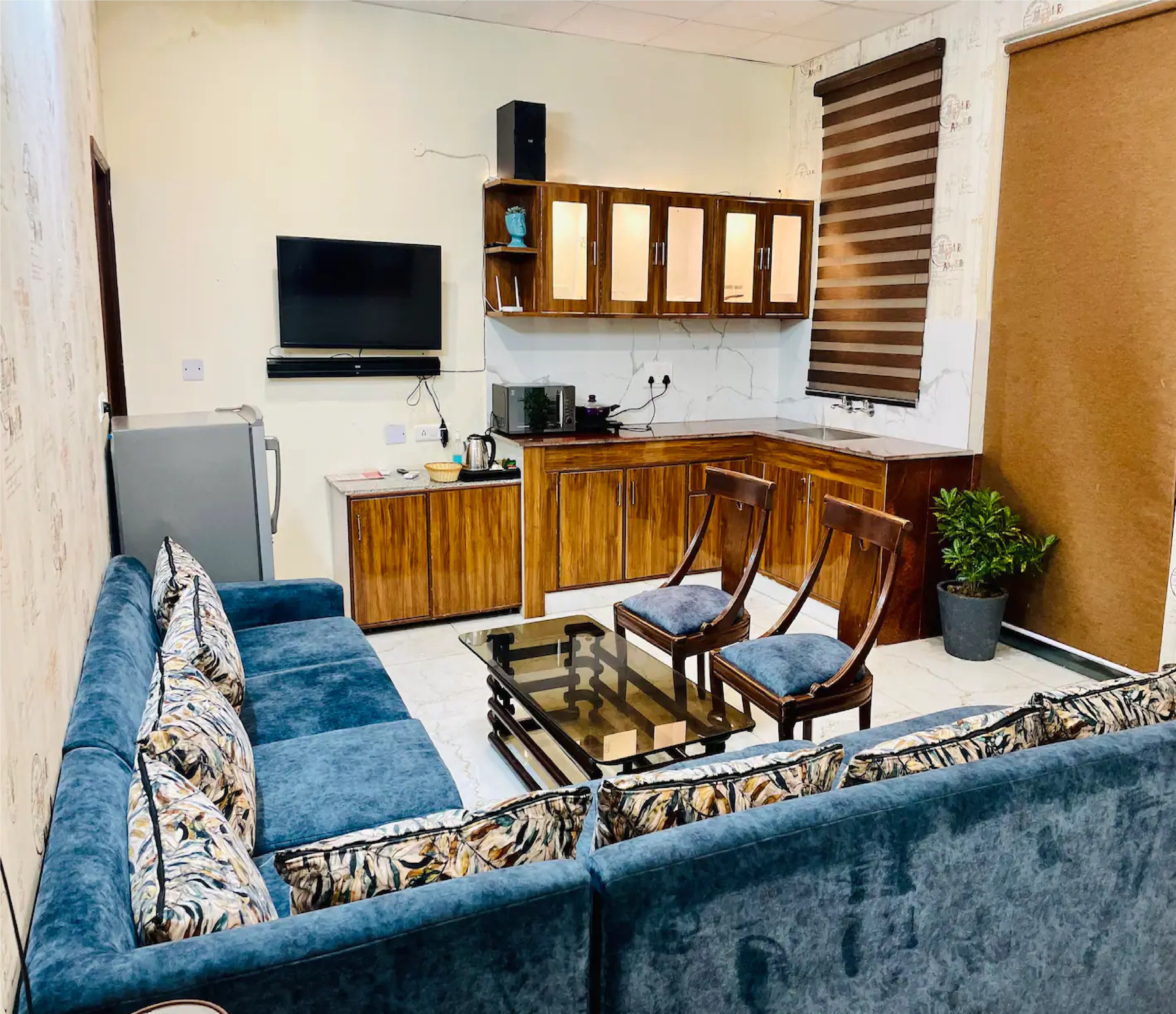 Grand Suites with Private Terrace - Tap to explore photos