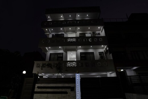 Collection O Samira Residency Near Botanic Garden Of Indian Republic