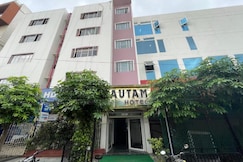 Gautam Hotel, Varanasi