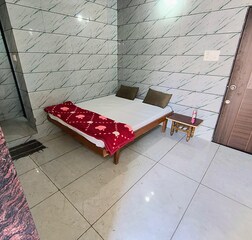 Bedroom 103