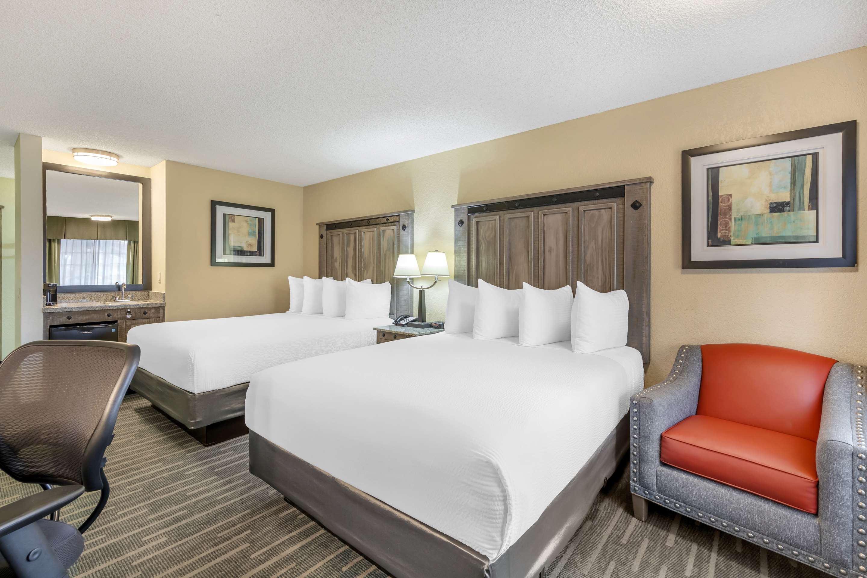 Best Western Americana Inn - Tap to explore photos