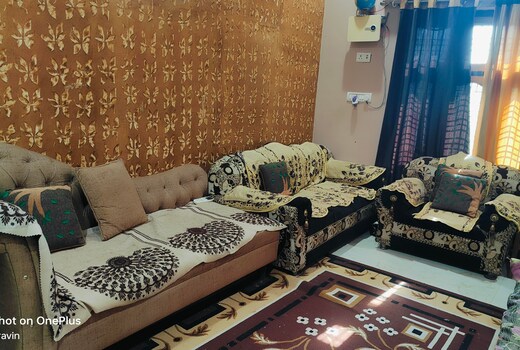 Sarthak home stay lucknow road gonda
