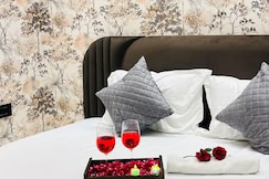 Lapstay EO806 - Luxurious Studio Apartment, Gurgaon