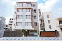 Fabhotel Golf Inn Golf course Road Gurugram, Gurgaon