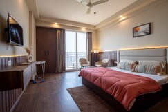 Nova Luxury Stays, Greater Noida