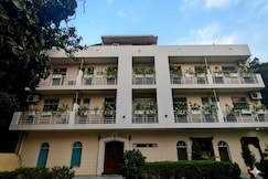 Acme Inn Stays Gurgaon - DLF Cyber Hub, Gurgaon