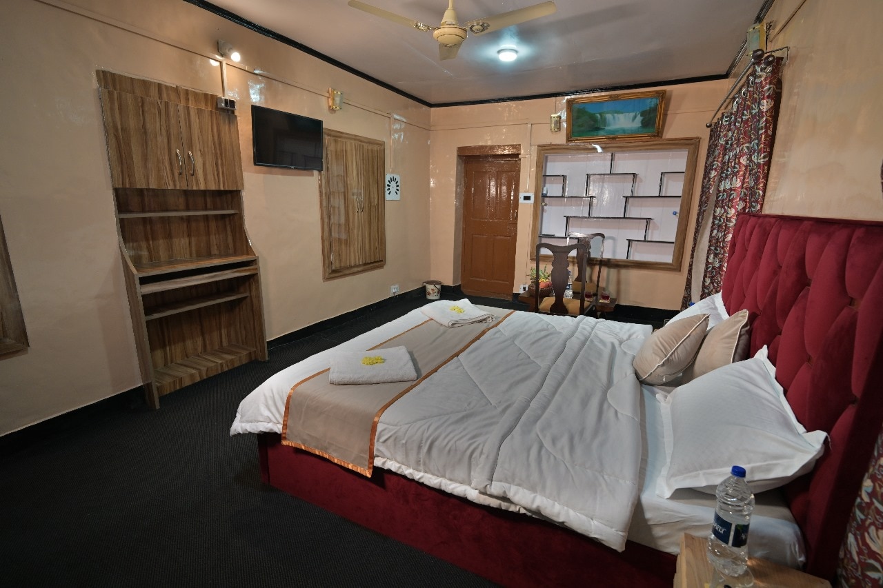 The Aubiz Villa, Srinagar - Tap to explore photos