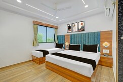 Hotel O CG STAY, Dholka