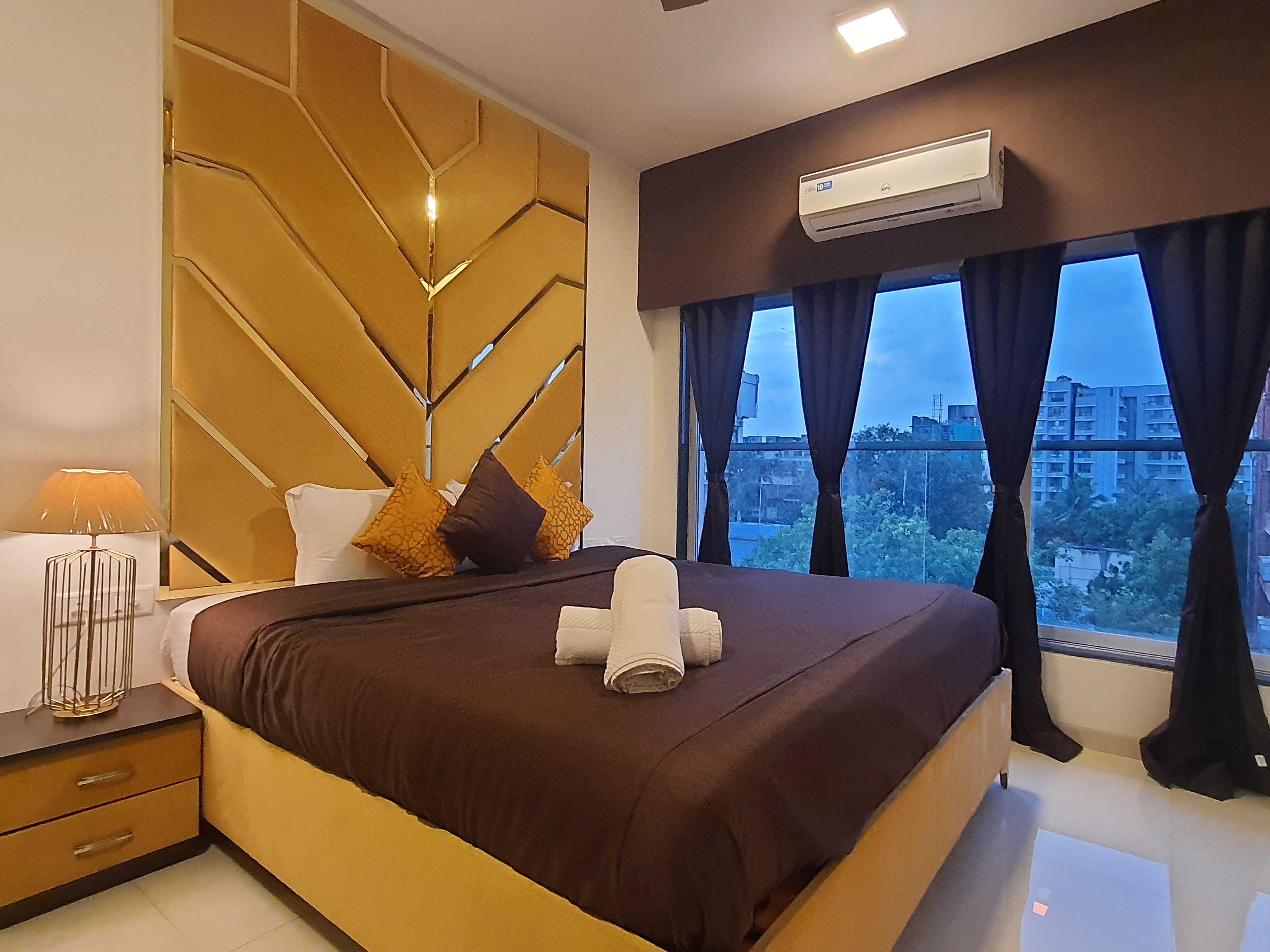 OSI Apartment BKC Kurla  West - Tap to explore photos