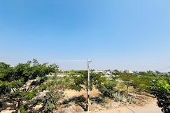 Tunga sadan, Mantralayam