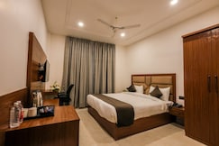 The Golden Tree | A Luxe Stay, Prayagraj