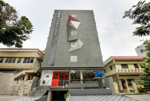 Super Townhouse THE CINCO HOTEL NEAR ESI HOSPITAL ( SR NAGAR)